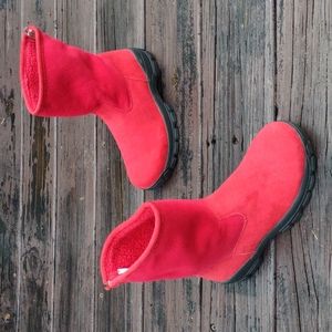 Lands' End Women's Red Suede Winter Boot w/rear Zip Closure